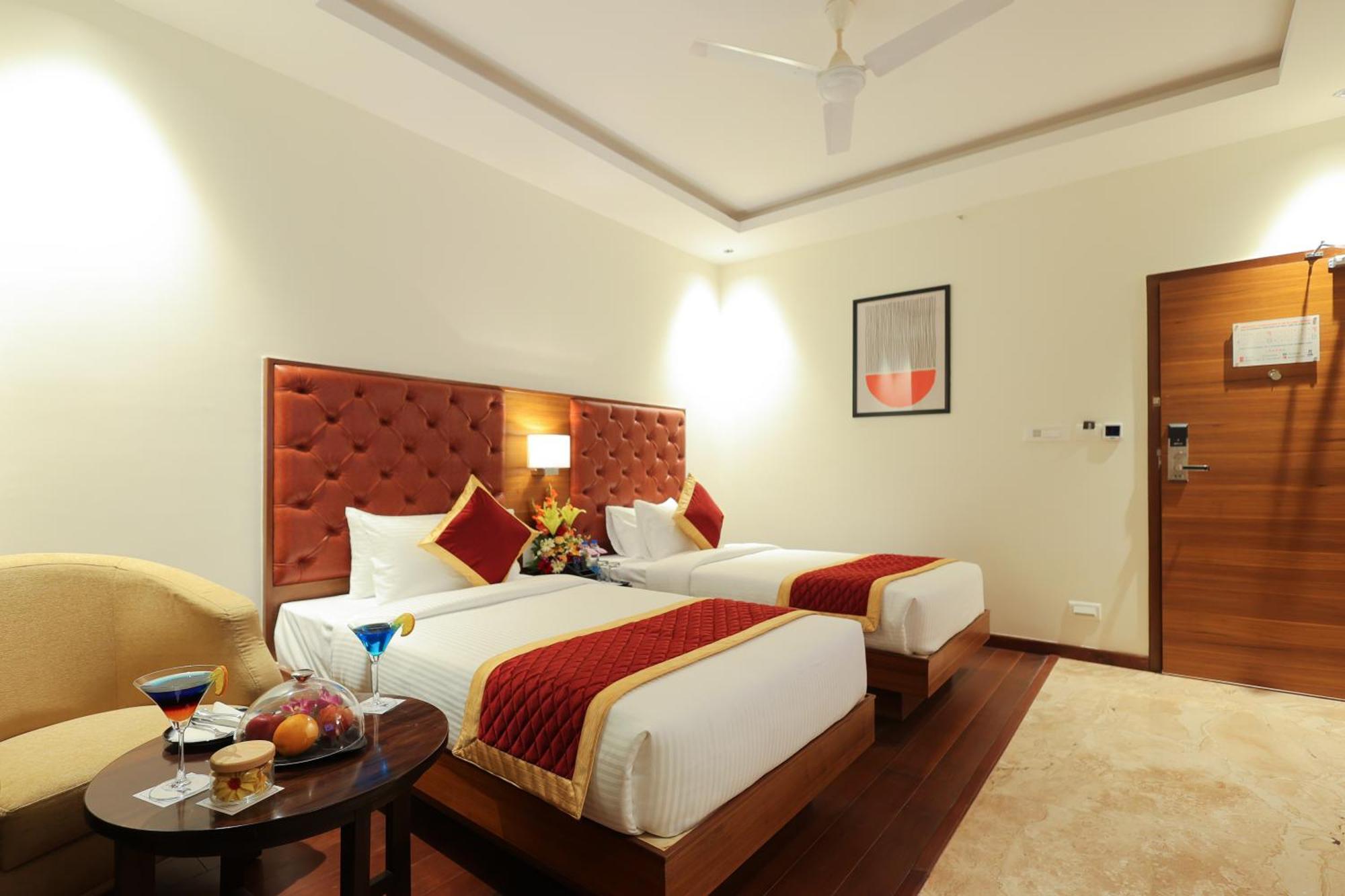 Icon Grand Hotel By Bhagini Bangalore Exterior foto